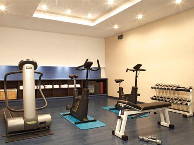 Ac Hotel Ciudad De Pamplona Facilities photo